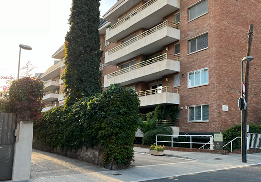 pisos alquiler tres torres barcelona