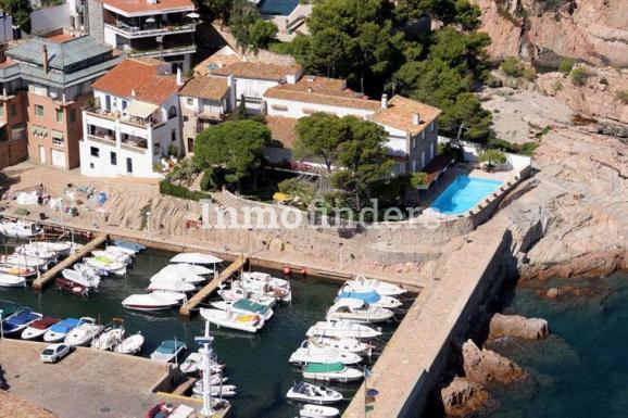 vistas Port de Fornells  situación casa en venta Aiguablava Begur
