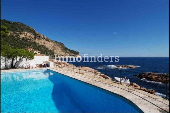 piscina con acceso al mar casa en venta Aiguablava Begur
