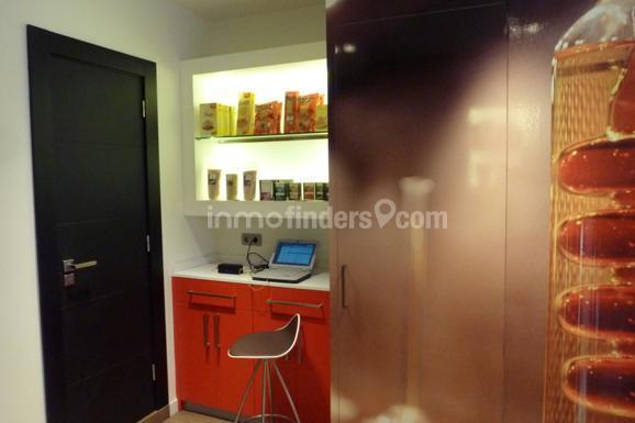 Inmofinders locales de alquiler en Barcelona como este en la calle Paris