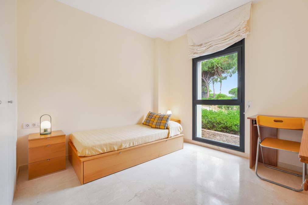 dormitorio piso urbanizaciÃ³n empordÃ  golf