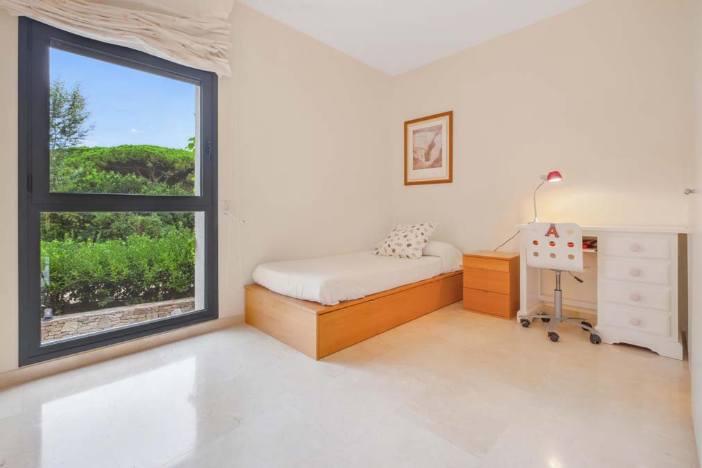 dormitorio piso urbanizaciÃ³n empordÃ  golf