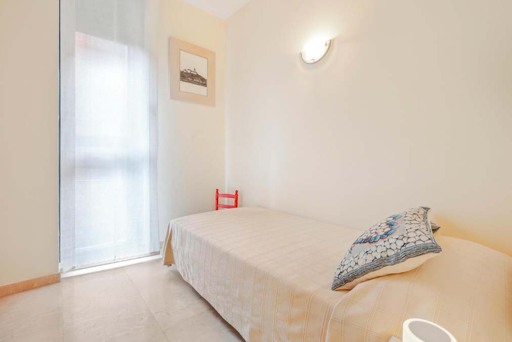 habitaciÃ³n piso urbanizaciÃ³n empordÃ  golf