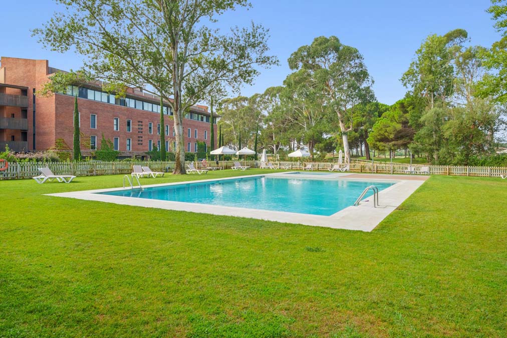 piscina comunitaria piso urbanizaciÃ³n empordÃ  golf