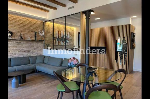 Cocina semi abierta piso en venta calle Muntaner