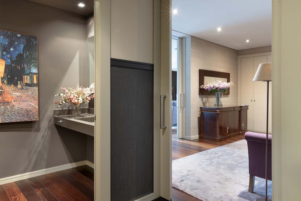 Entrada piso venta Paseo Bonanova