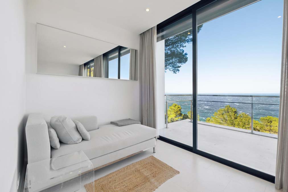 Detalle suite casa en venta Sa Riera Begur