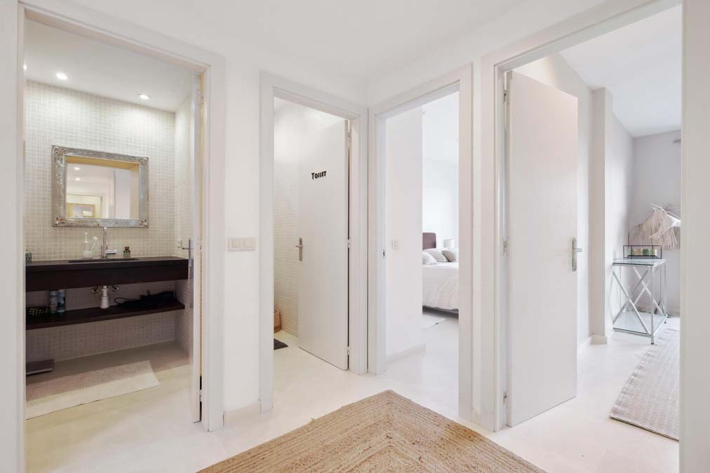 Distribuidor habitaciones casa en venta Sa Riera Begur