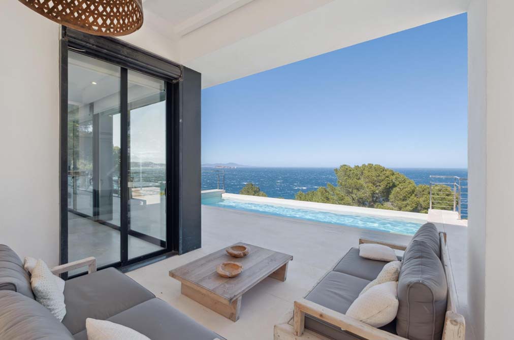 Porche casa en venta Sa Riera Begur