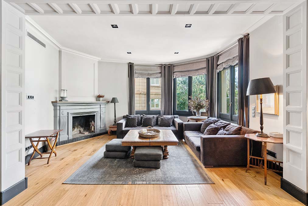 SalÃ³n piso en venta en calle Mandri de Barcelona