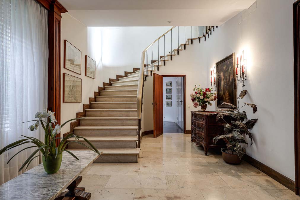 escalera casa venta Pedralbes Barcelona