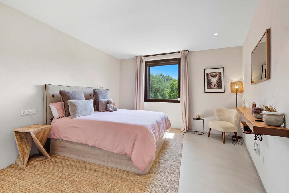 dormitorio masía venta Esclanyà Baix Empordà
