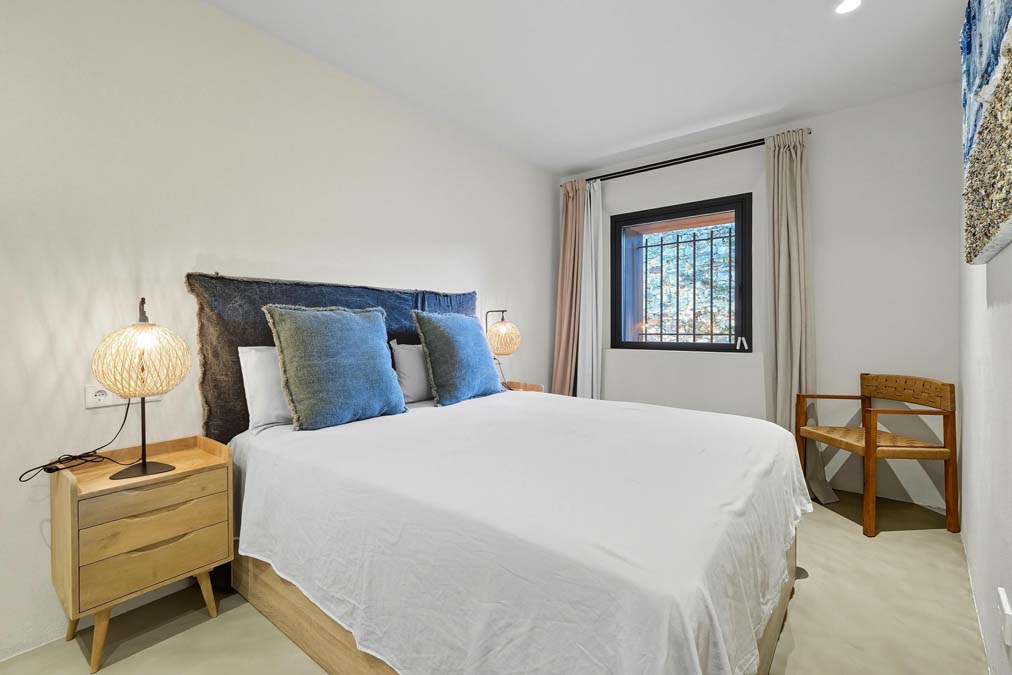 dormitorio masía venta Esclanyà Baix Empordà